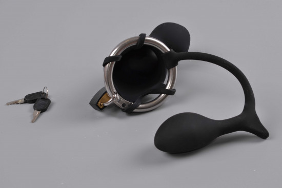 Fantasy Cage Chastity Belt z analnim plugom za moške