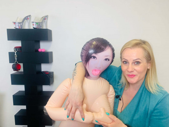 Napihljiva lutka Myaumi