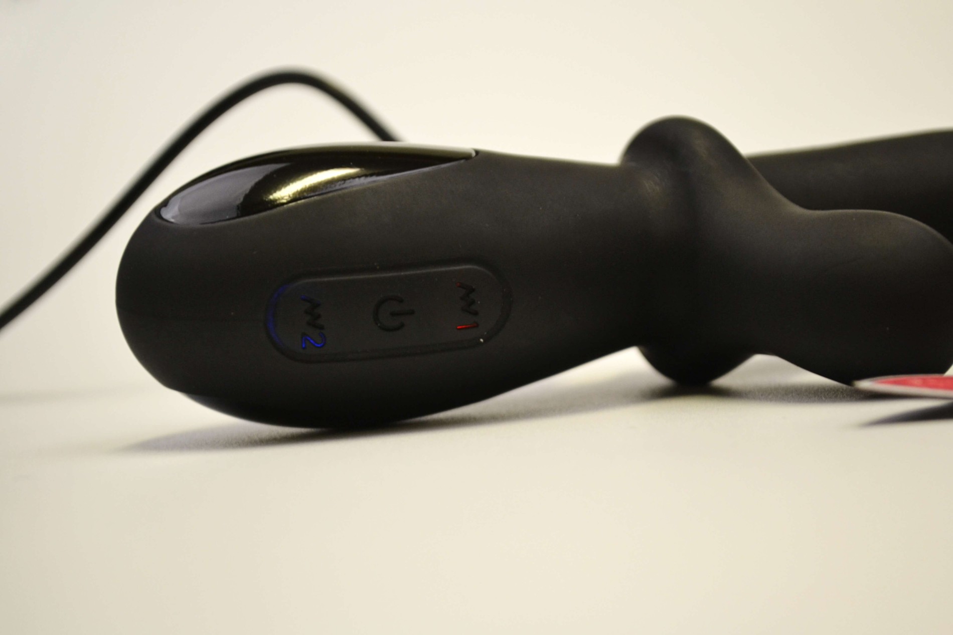 Elexcite Voltage (19,3 cm) + ToyCleaner 75ml darilo, z možnostjo polnjenja