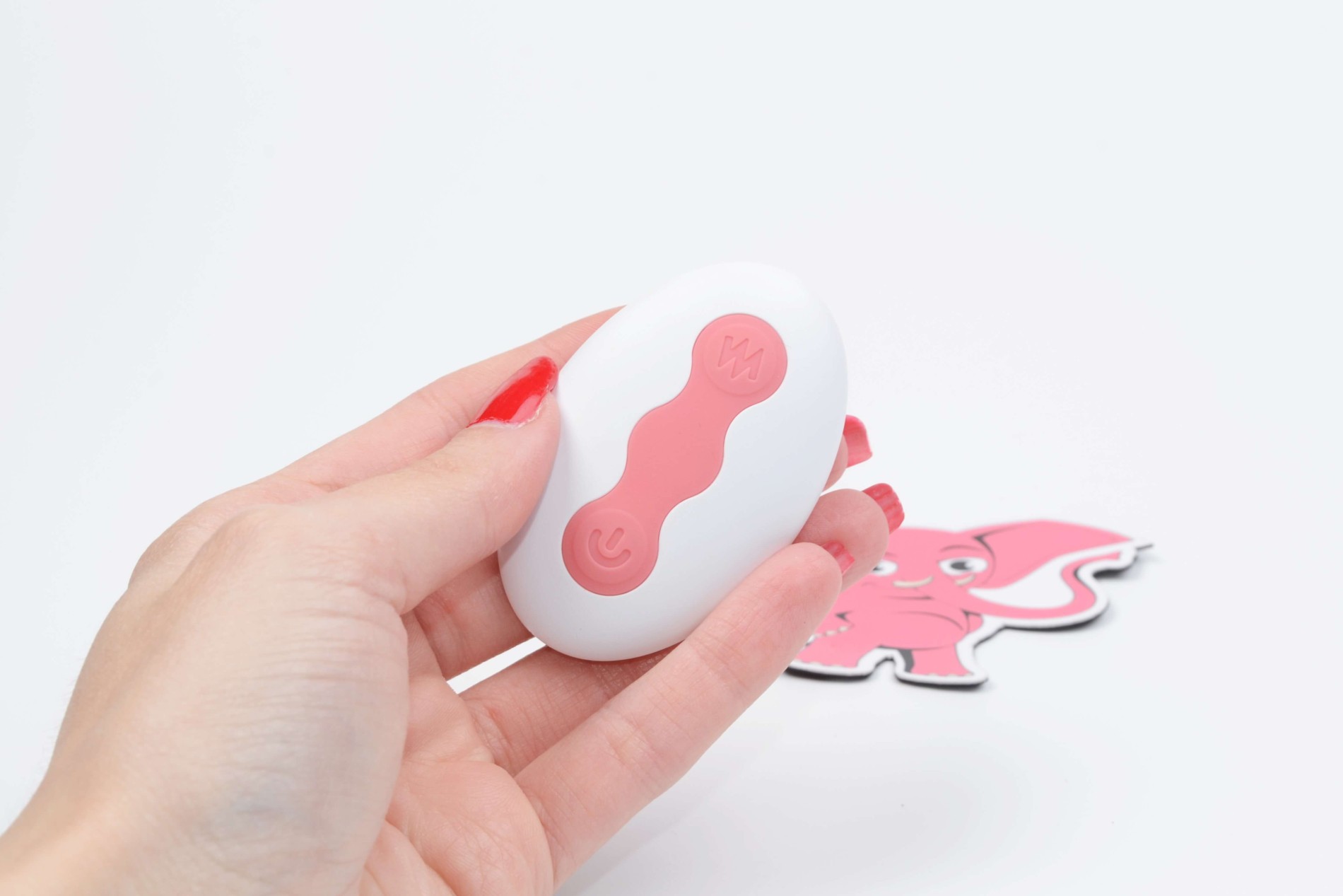 Vibrator Silent Wave Panty z daljinskim upravljalnikom (8,7 cm)