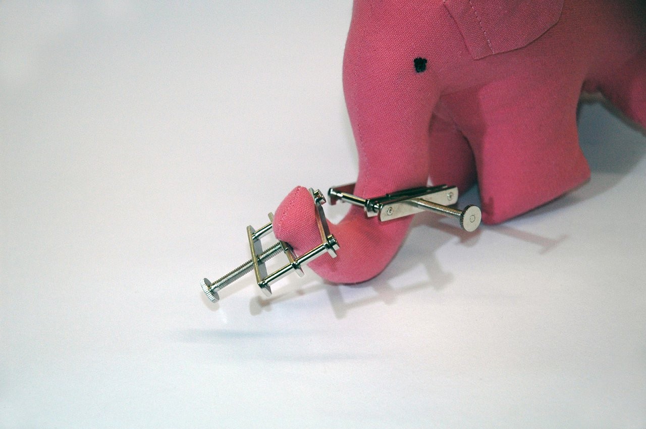 Fetiš objemke za bradavice