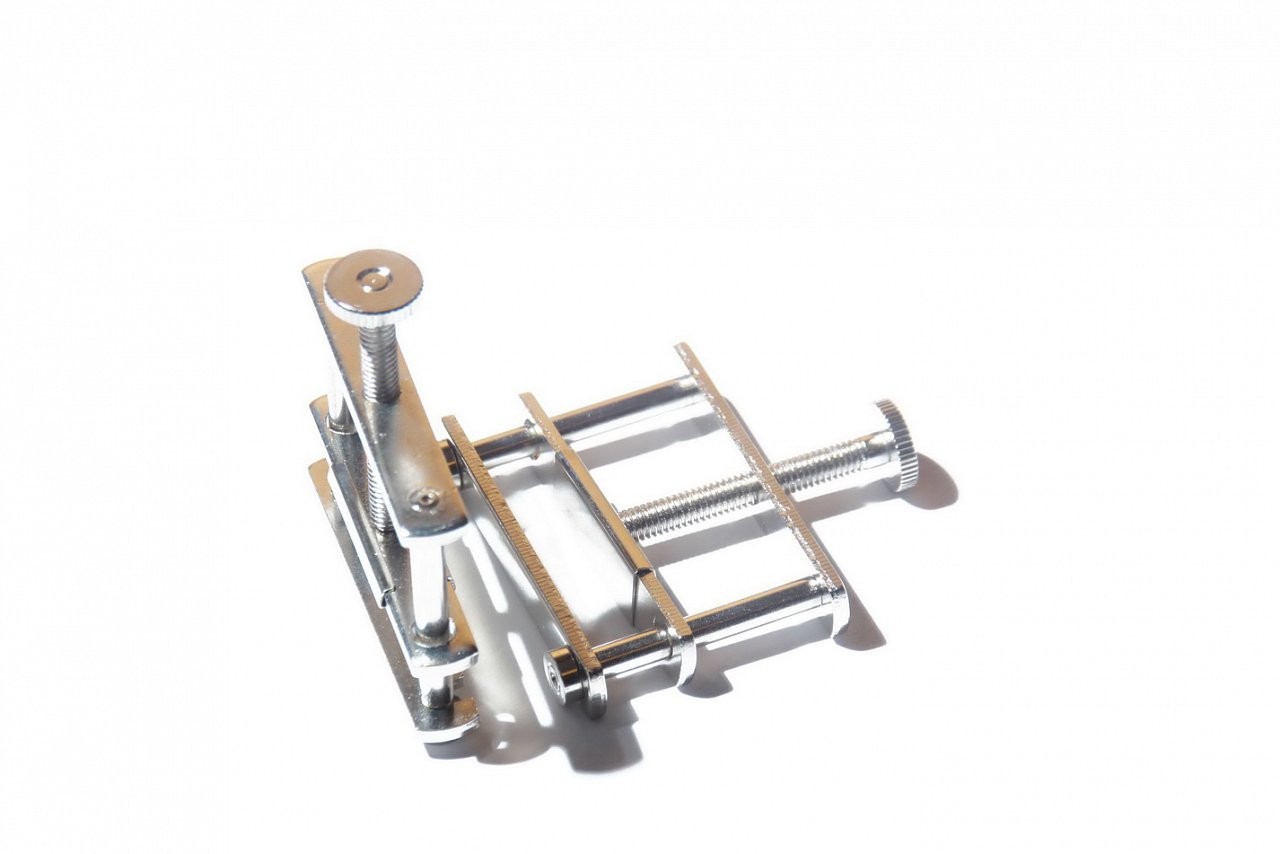 Sponke za bradavice na belem ozadju