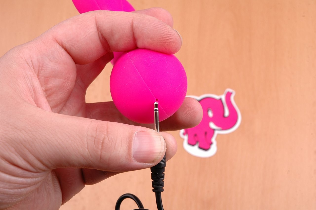 BOOM Hackbuteer, s polnilnikom