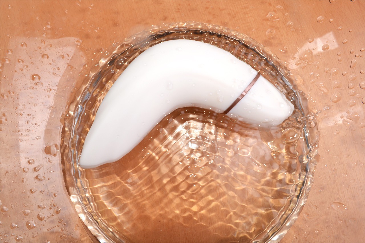 Satisfyer Pro Plus Vibracije testiramo za odpornost na vodo