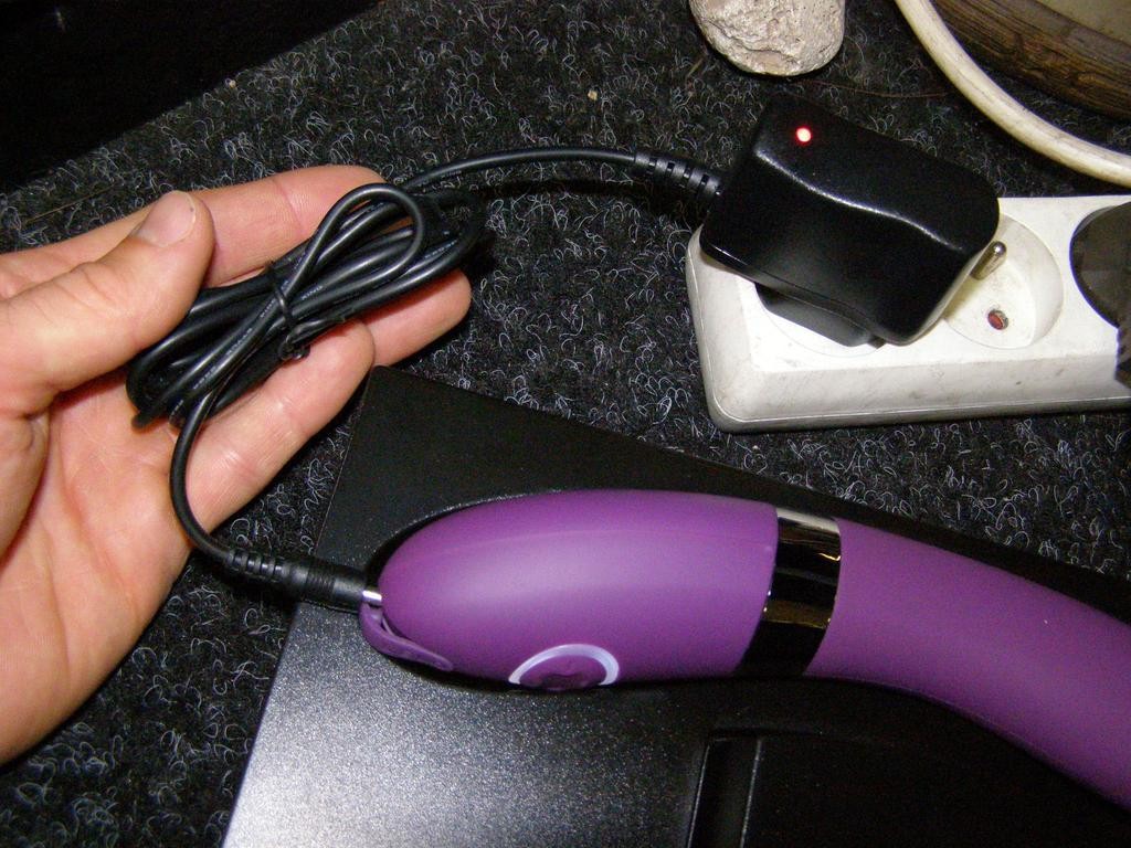 LELO Elise II vibrator, vijoličen, z možnostjo polnjenja