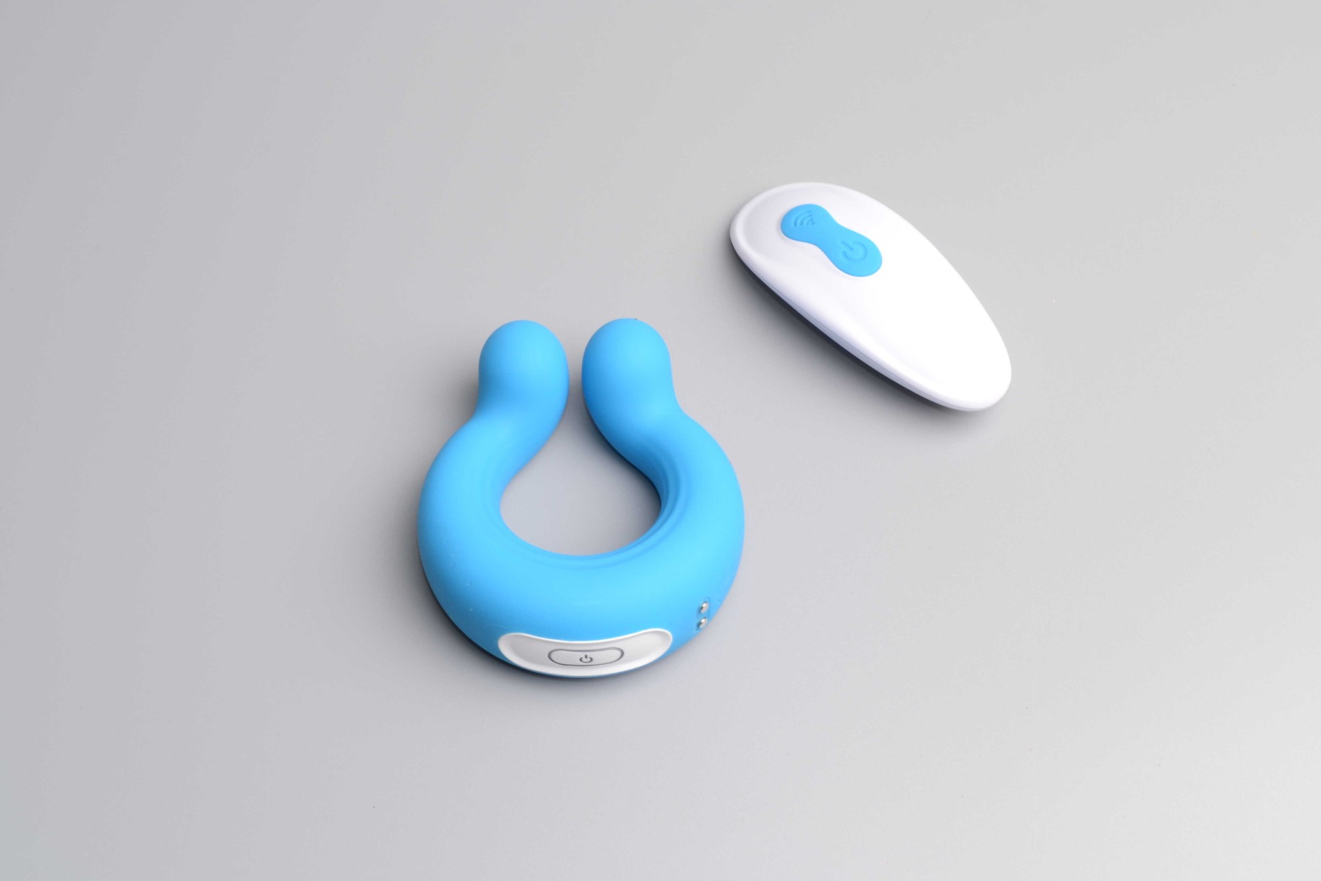 Partnerski vibrator Samo dobre vibracije, ki ga je mogoče ponovno napolniti