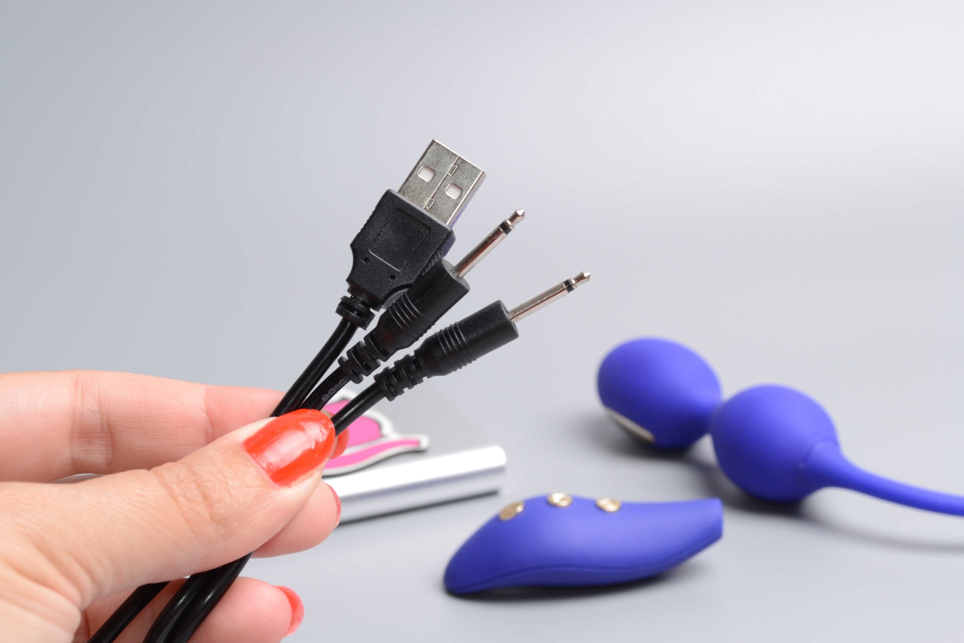 Electro Venus kroglice Midnight Drive, priključki za polnjenje