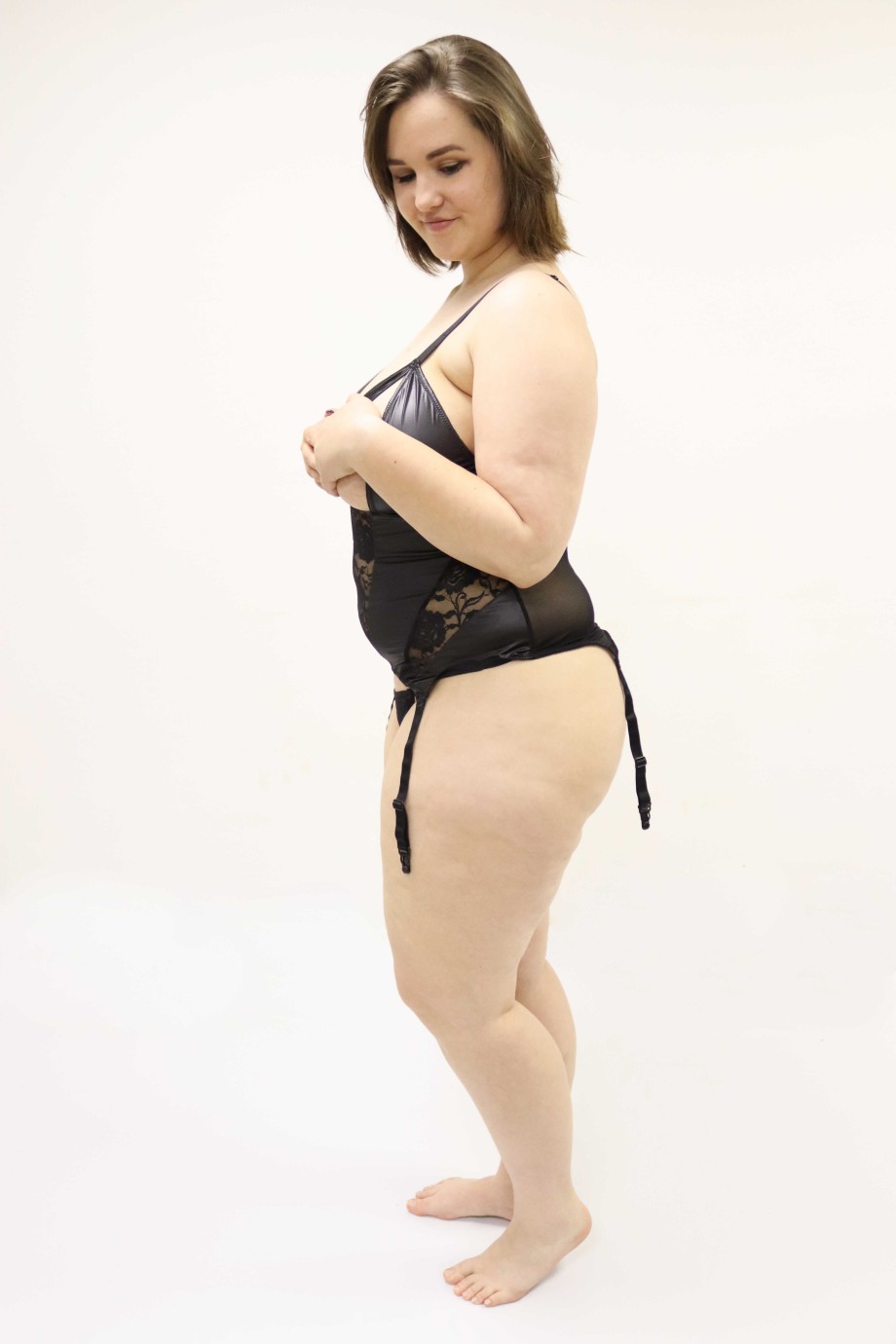 Tester Jenny je preizkusil korzet Victoria Plus size