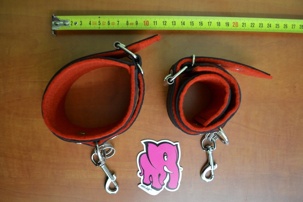 Usnjene zapestnice BlackRed