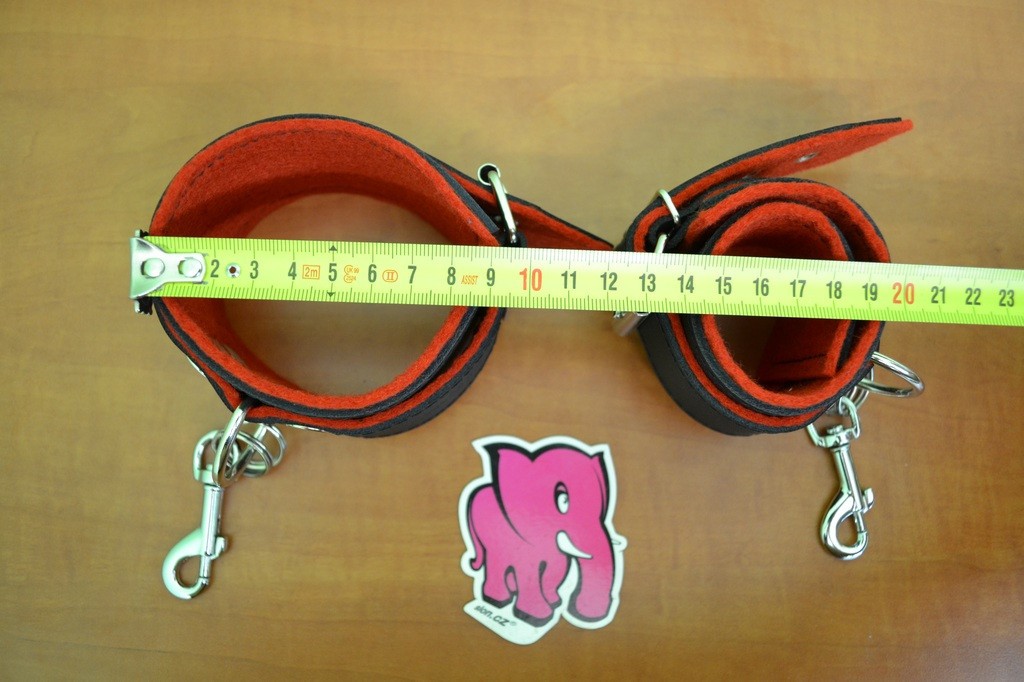 Usnjene zapestnice BlackRed