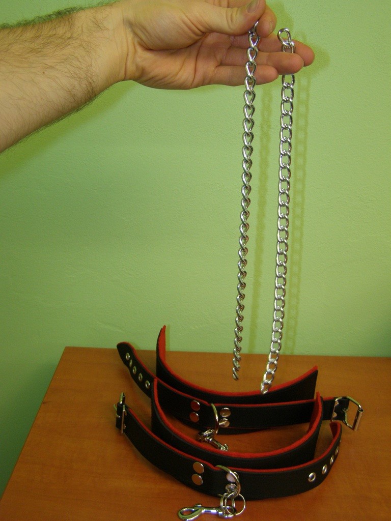 Usnjene zapestnice BlackRed