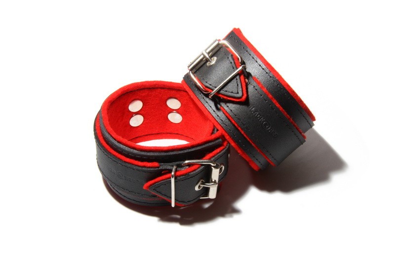 Usnjene zapestnice BlackRed