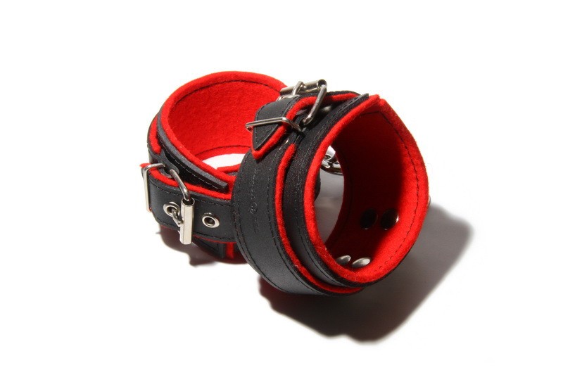 Usnjene zapestnice BlackRed