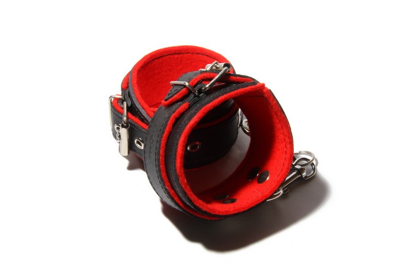 Usnjene zapestnice BlackRed