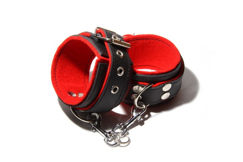 Usnjene zapestnice BlackRed
