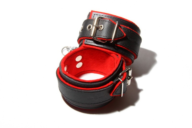 Usnjene zapestnice BlackRed