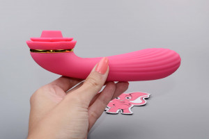 Adore Lilien II. vibrator na pritisk (15 cm), v roki