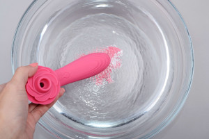 Adore Lilien II. vibrator na pritisk (15 cm), vodoodporen