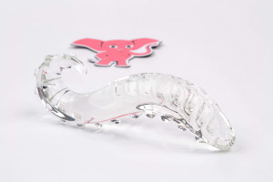 Stekleni dildo Tantric Touch (20 cm) + darilni paket za igrače