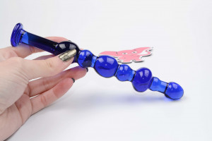 Stekleni dildo Noble Illusion No.1 (16 cm) + darilo Vrečka za igrače