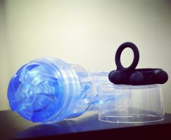 Fleshlight Turbo in BallStretcher obroč za penis z utežmi