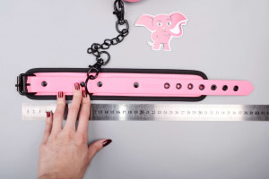 Roza osvetljene manšete za noge Pink Baddie, dimenzije